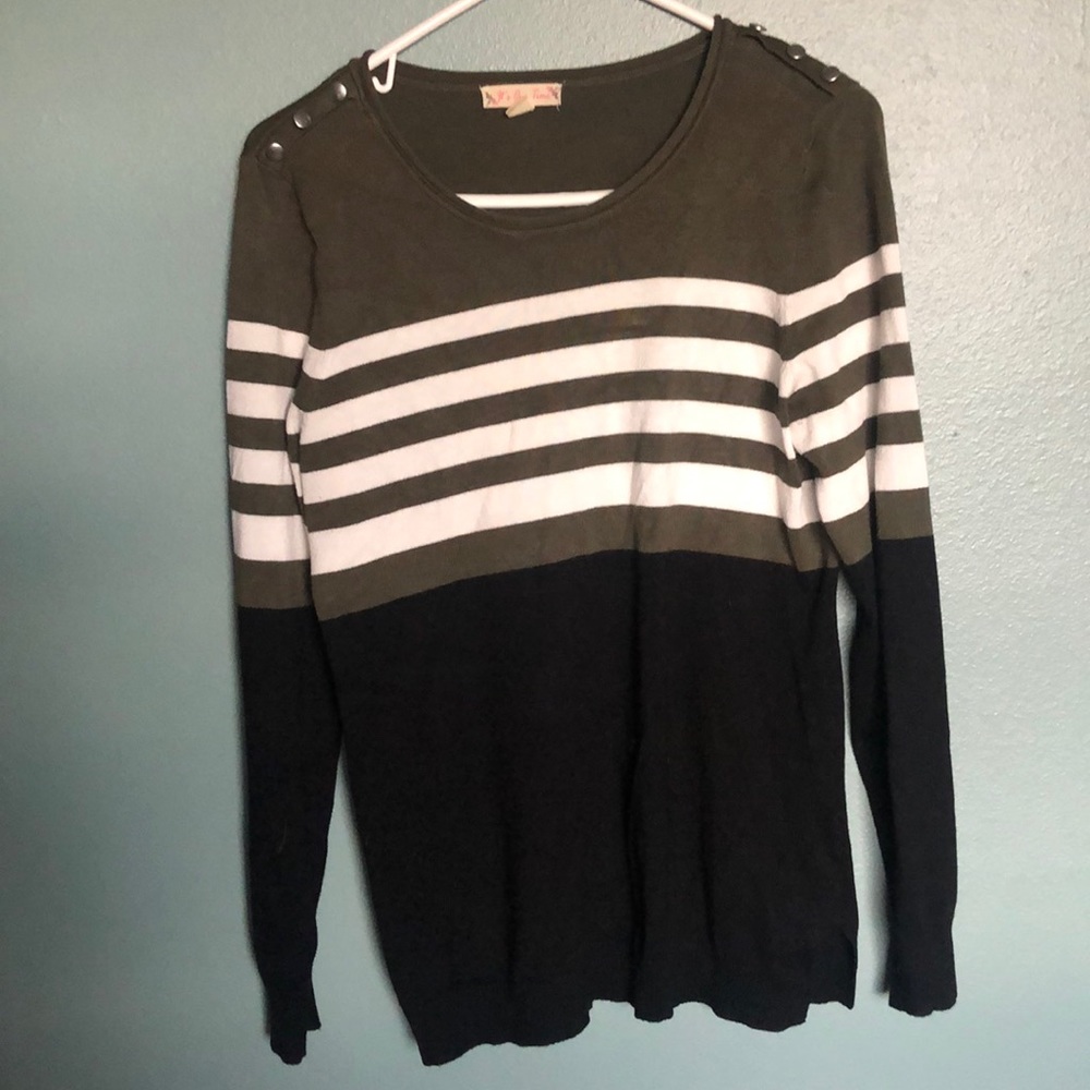 Color block sweater with button details